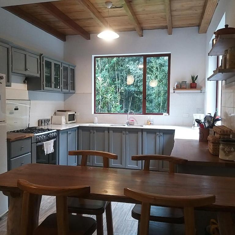 Casa Mandarina-Lush riverside cloud forest home- walk to town - Five-Bedroom House - 34