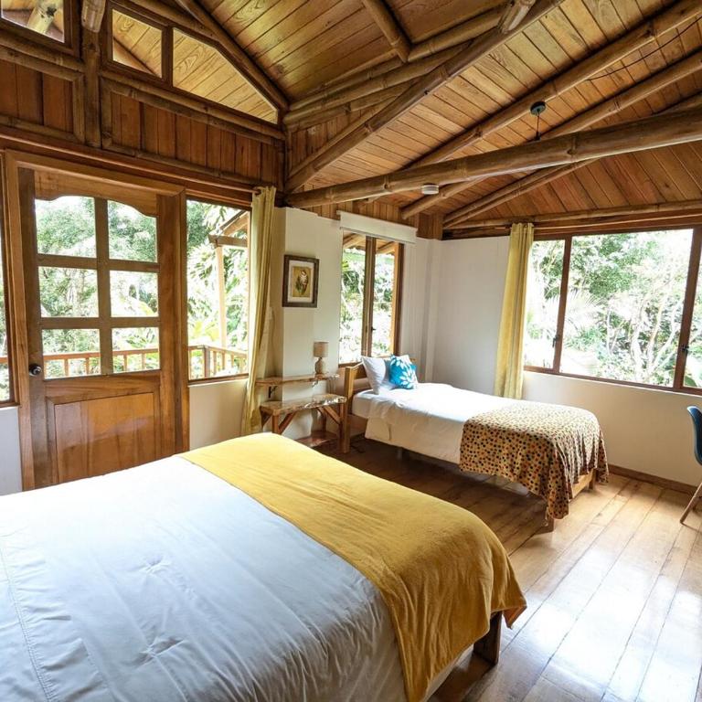 Casa Mandarina-Lush riverside cloud forest home- walk to town - Five-Bedroom House - 40