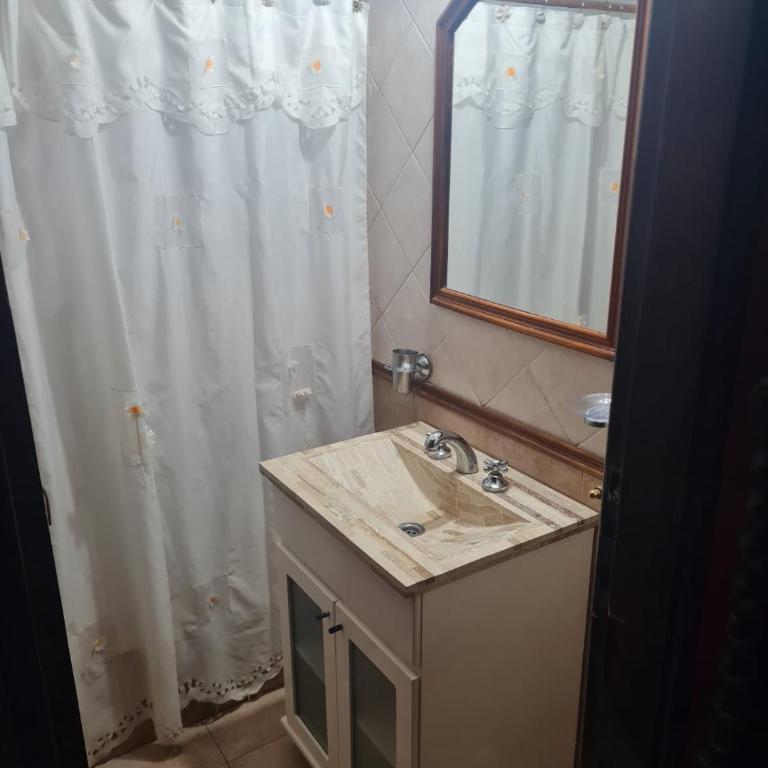 cecilia san clemente - Two-Bedroom House - 7