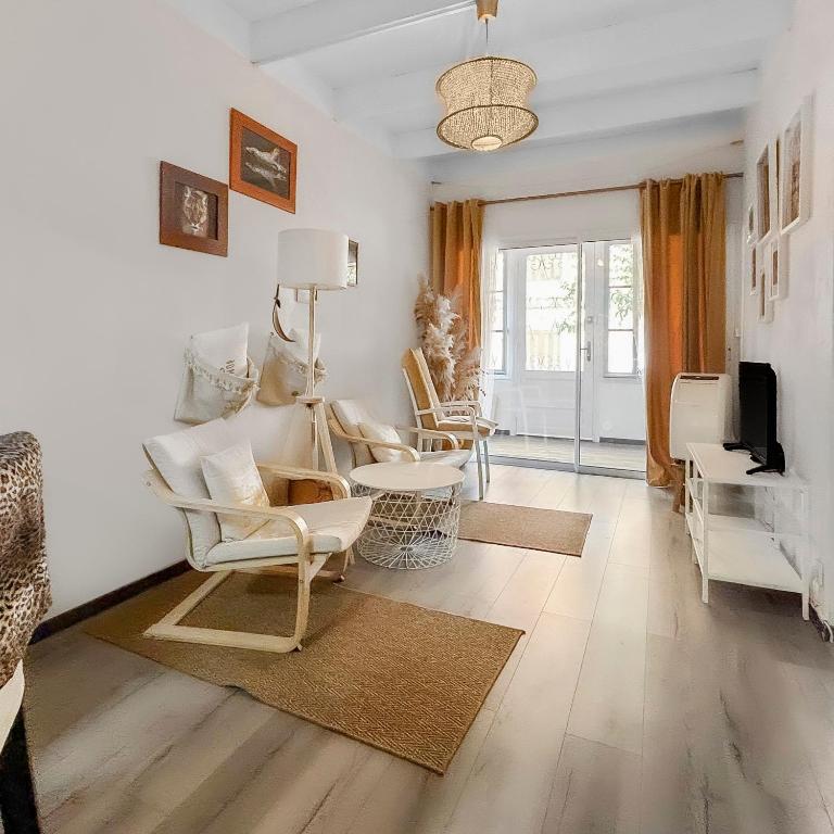 L'Ombrage Charmant des Mimosas à Bormes Village - Two-Bedroom Apartment - 1
