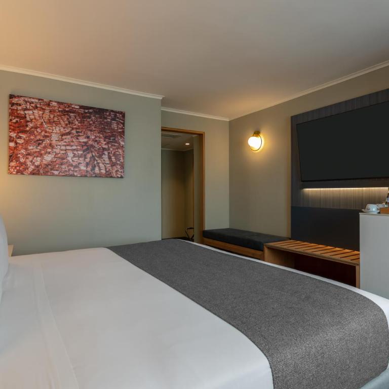 Sonesta Hotel Miraflores - Standard Double Room - 4
