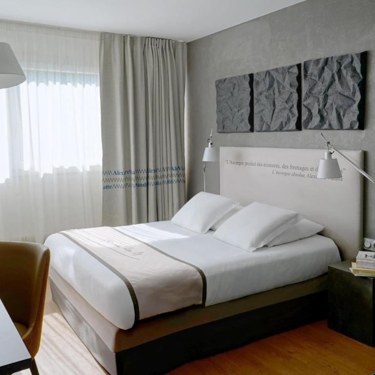 Hotel Litteraire Alexandre Vialatte, BW Signature Collection - Chambre Triple Supérieure avec Vue - 2