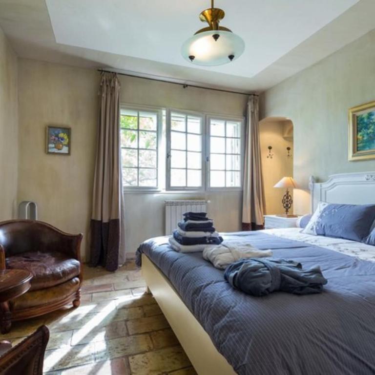 Luxury villa for 18 people with heated pool near Cannes - Villa - 10