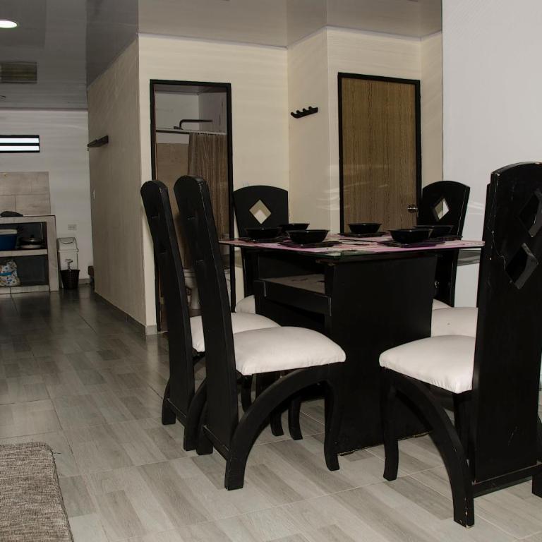 El descanso - Three-Bedroom House - 22