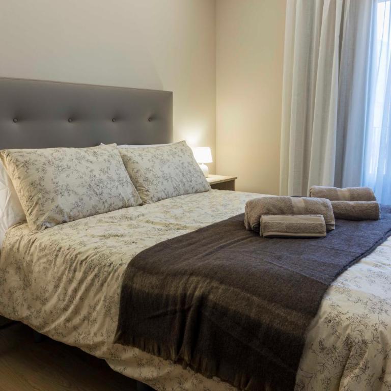 Portal Fosc Suites - Habitación Doble con bañera de hidromasaje - 9