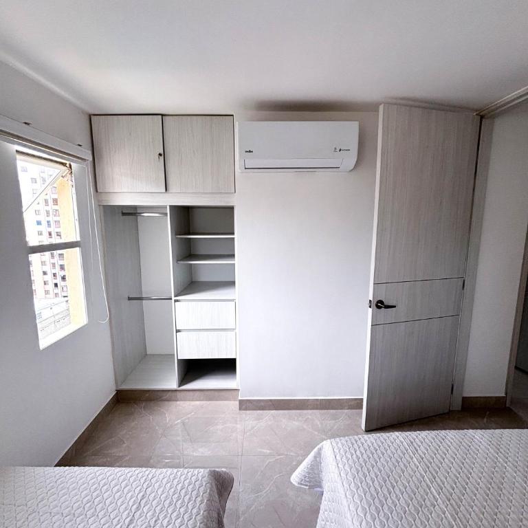 Apartamento Rodadero Playa - Two-Bedroom Apartment - 4