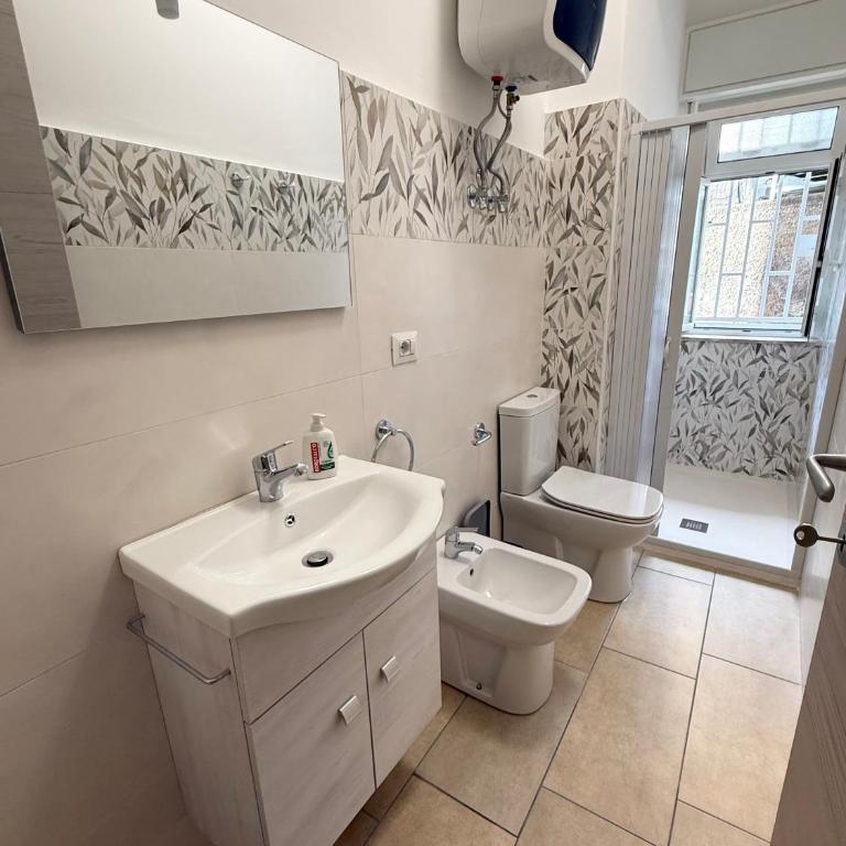 De La Salle Apartment - One-Bedroom Apartment - 26