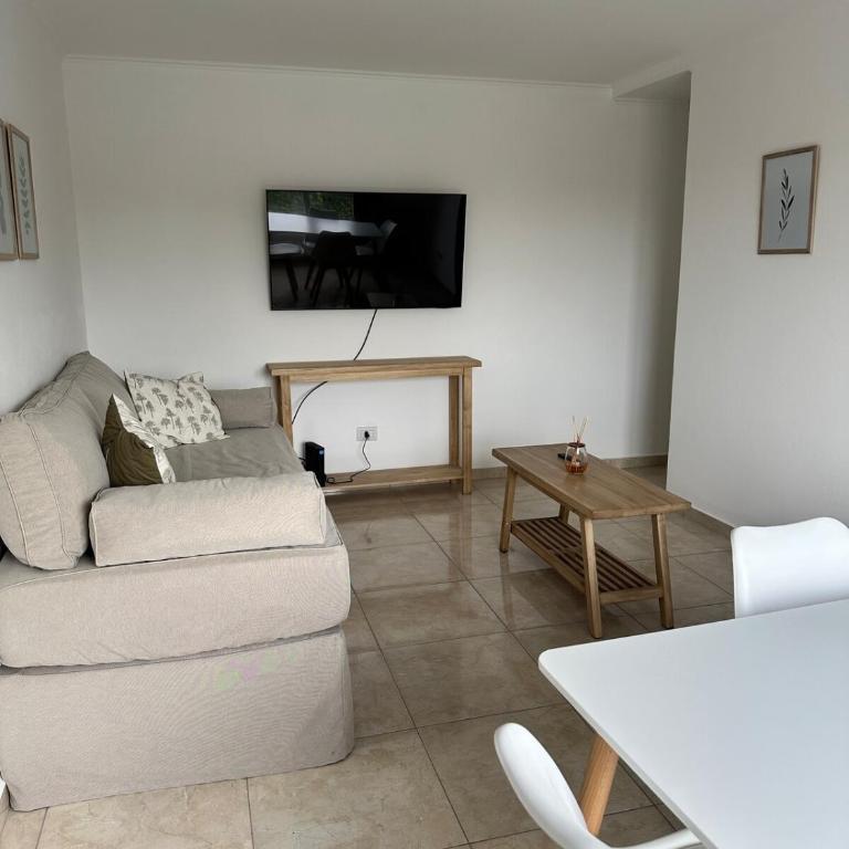 Departamento Roca - Luminoso y bien ubicado - One-Bedroom Apartment - 4