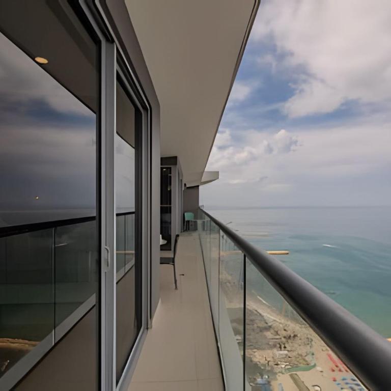 "Morros City" Sea View & Historic Center / 34th Fl - Apartment - 34