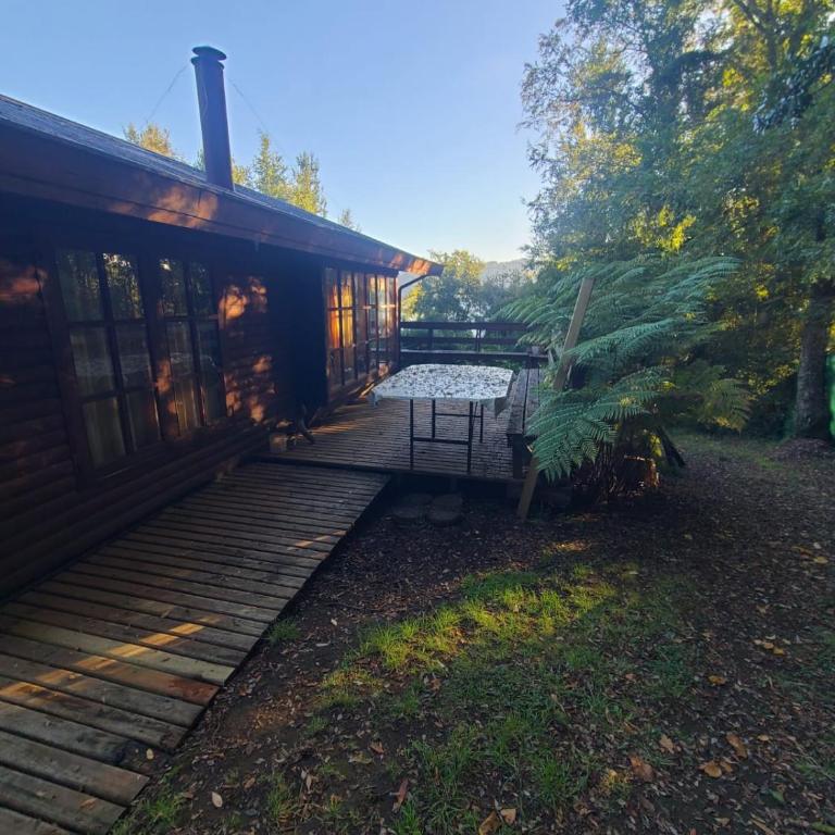 Cabaña Huenehue - Orilla de Lago - Three-Bedroom Vacation Home - 9