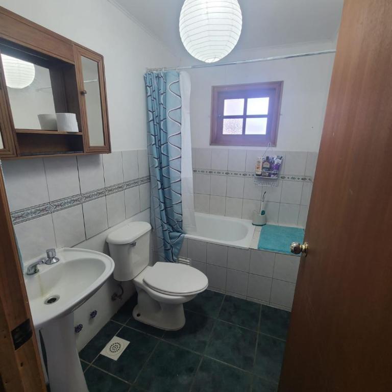 Cabaña Huenehue - Orilla de Lago - Three-Bedroom Vacation Home - 14