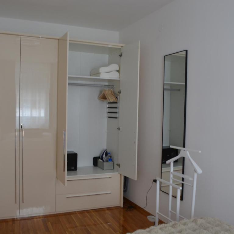 Su Inn apartman - Center with FREE private garage - One-Bedroom Apartment - 20