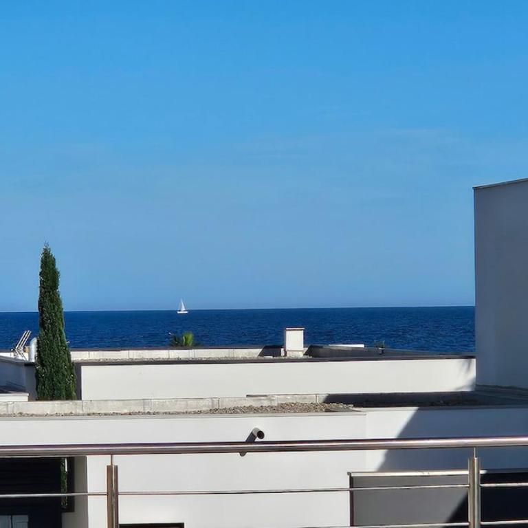 Villa Azura Prestige, Plage à 1 min & Piscine - Villa - 44