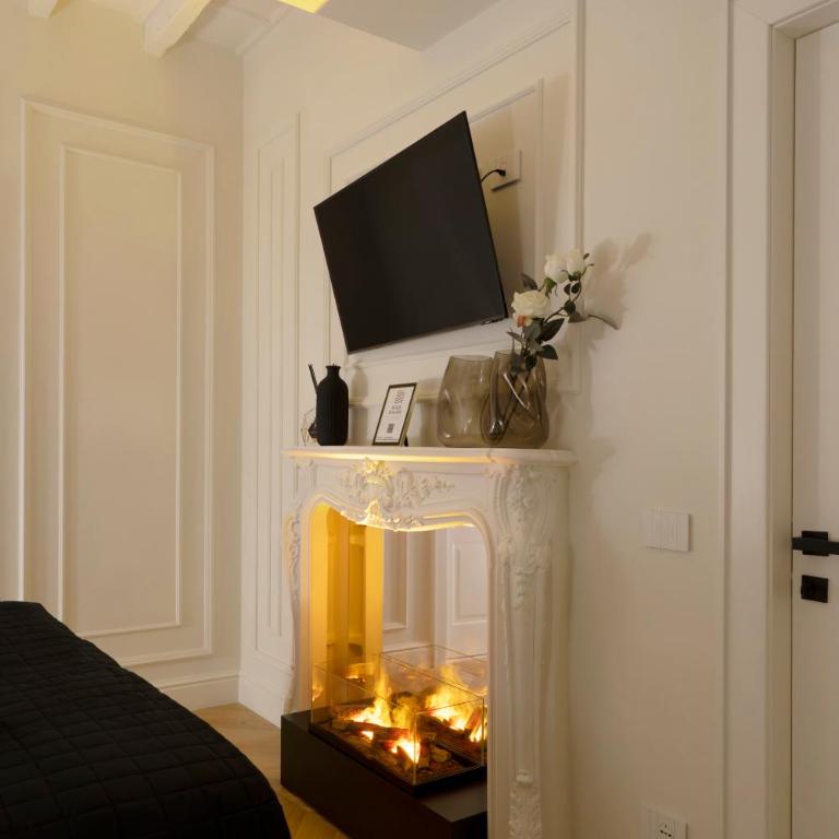 Acque Romane Maison Trevi Crociferi - Appartamento con 2 Camere da Letto - 4