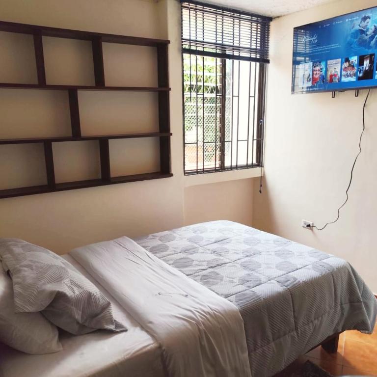 Casa Lili - Alojamiento en Cali - Habitación Doble con baño compartido - 1