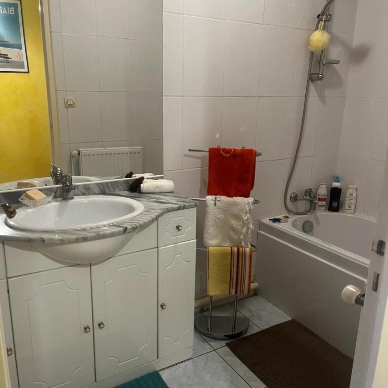 Appartement T3 Parking - Bordeaux - Appartement 2 Chambres - 8