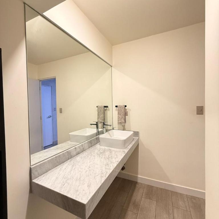 Beautiful penthouse in the heart of Miraflores - Two-Bedroom Deluxe Apartment - 25