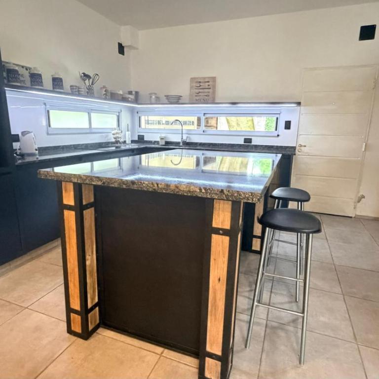 Casa quinta pileta y parrilla en General Rodríguez - Three-Bedroom Villa - 5