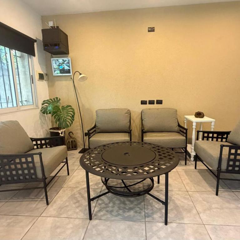 Casa quinta pileta y parrilla en General Rodríguez - Three-Bedroom Villa - 42