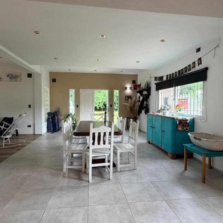 Casa quinta pileta y parrilla en General Rodríguez - Three-Bedroom Villa - 46