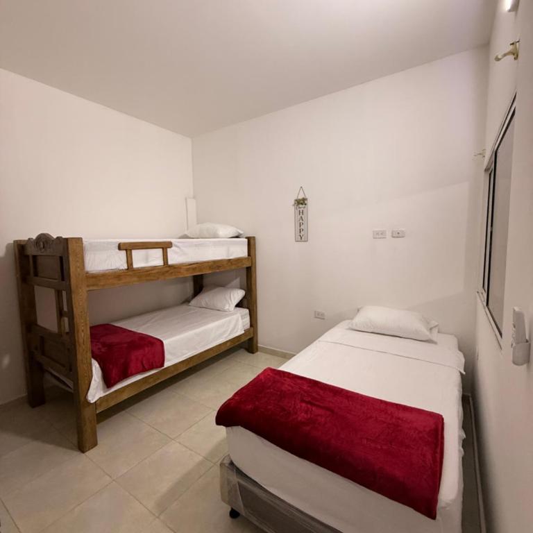 Apartamento completo - Three-Bedroom Apartment - 5