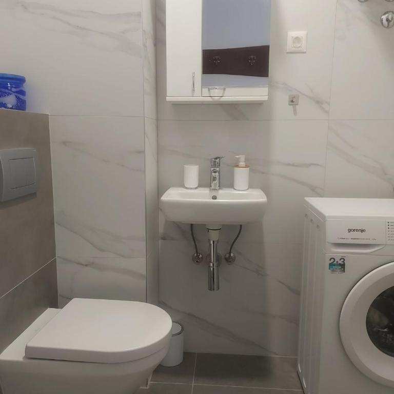 Danube Riverfront 8 - Two-Bedroom Apartment - 12