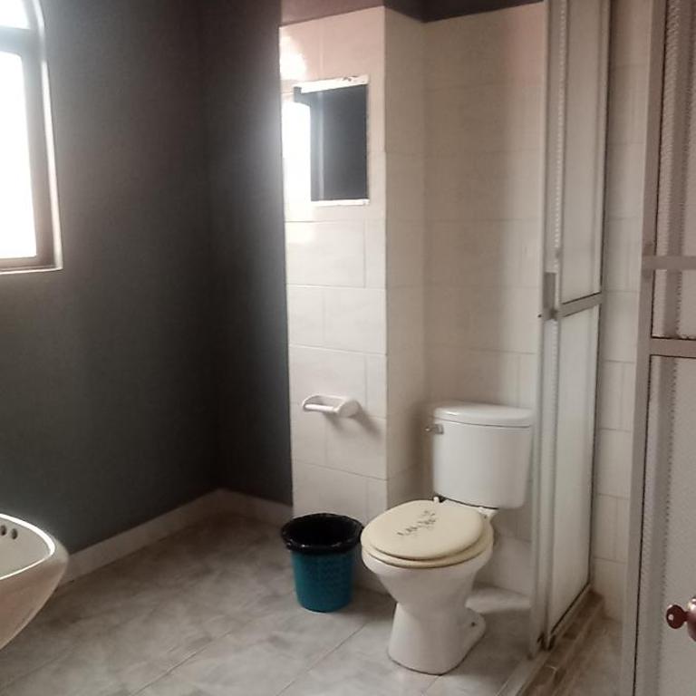 Villa Bella Copacabana - Habitación Doble con baño privado - 5