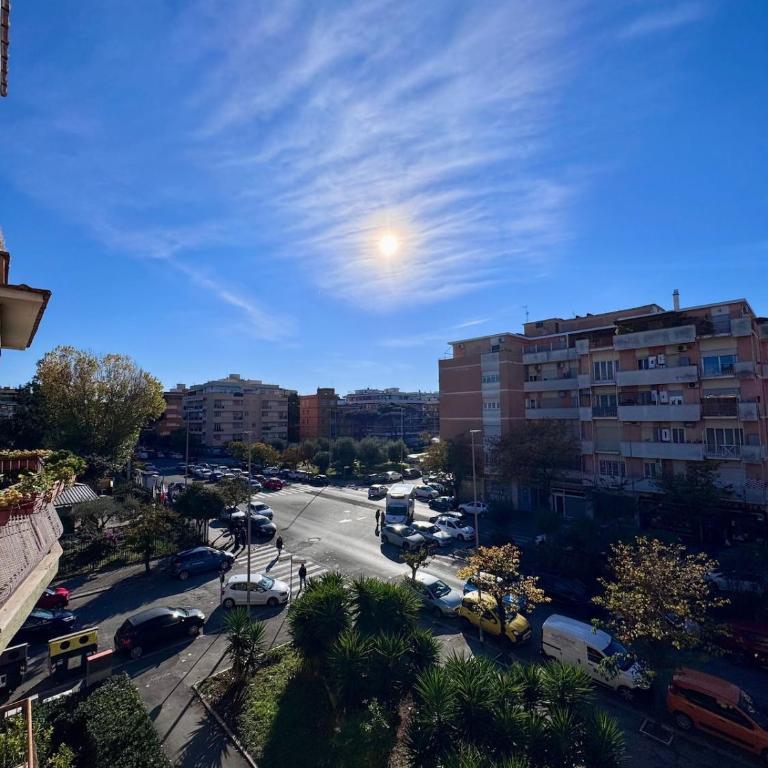 Palm Haven Apartment 5 min from Lido Centro - Appartamento con 2 Camere da Letto e Balcone - 6