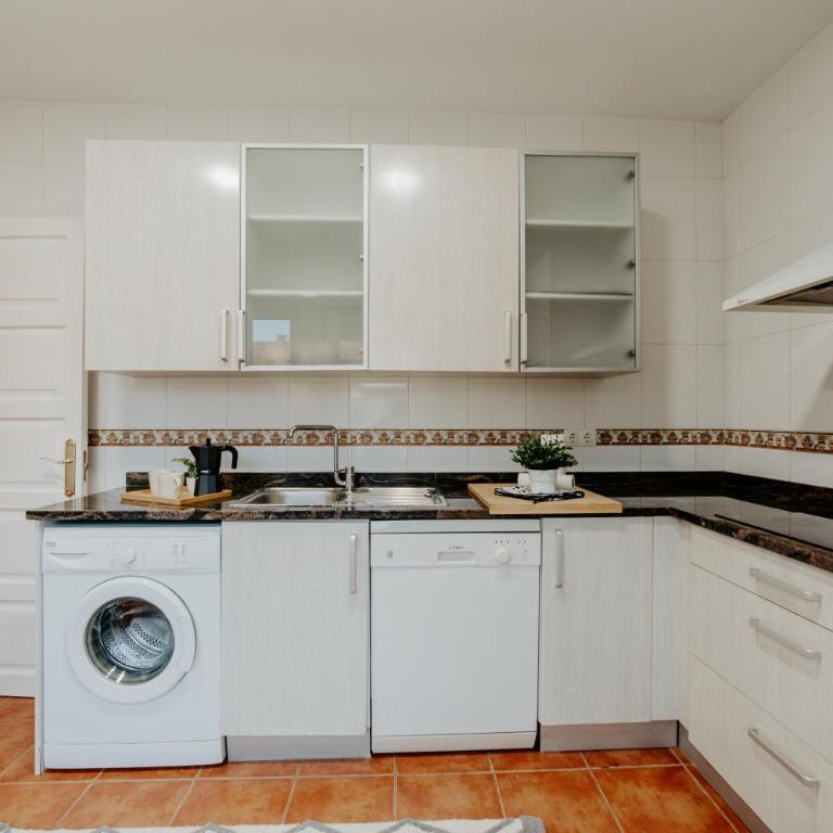 Casa Verde Logroño - Four-Bedroom House - 15