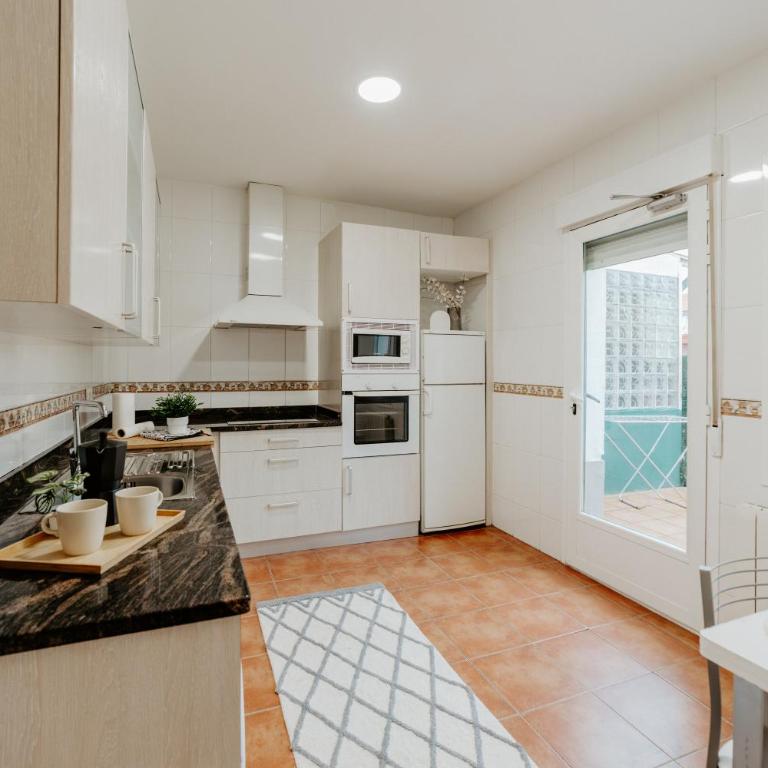 Casa Verde Logroño - Four-Bedroom House - 13