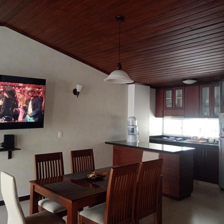 Apartamento amplio, moderno y muy bien ubicado - Apartamento de 3 dormitorios - 3