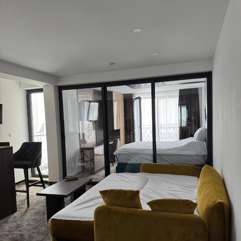 DZAT apartman, Harmonija Hotel - One-Bedroom Apartment with Terrace - 9