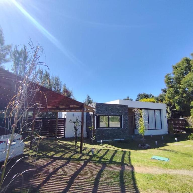 Hermosa casa en barrio privado Punta del Este - Three-Bedroom House - 3