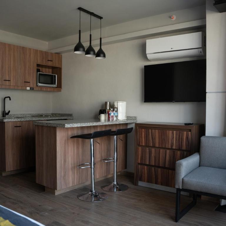 Hotel Block Suites - Suite con cama extragrande - 9