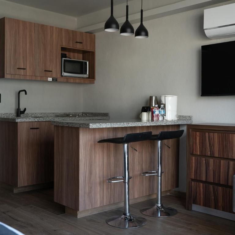 Hotel Block Suites - Suite con cama extragrande - 11