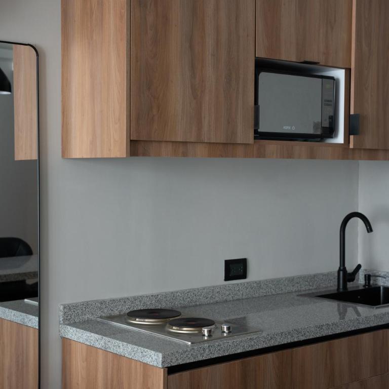 Hotel Block Suites - Suite Deluxe con cama extragrande - 16