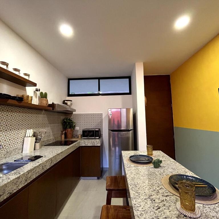 Moderno Depto en Zona Norte, con Alberca y Amenidades - Two-Bedroom Apartment - 13