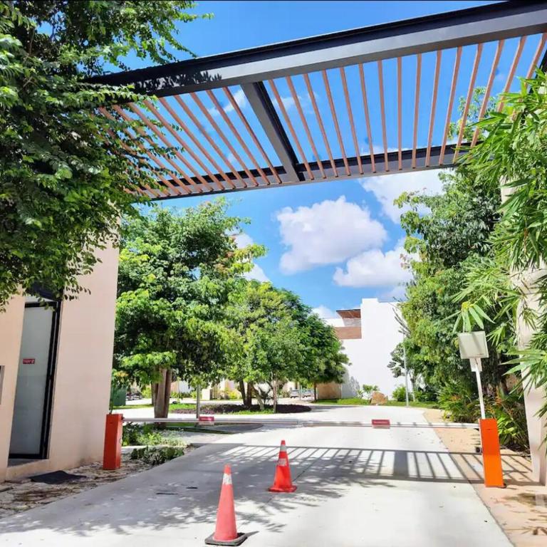 Moderno Depto en Zona Norte, con Alberca y Amenidades - Two-Bedroom Apartment - 15