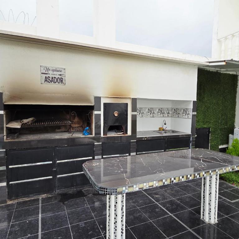 Alisos Suite FC Vip - Three-Bedroom House - 2