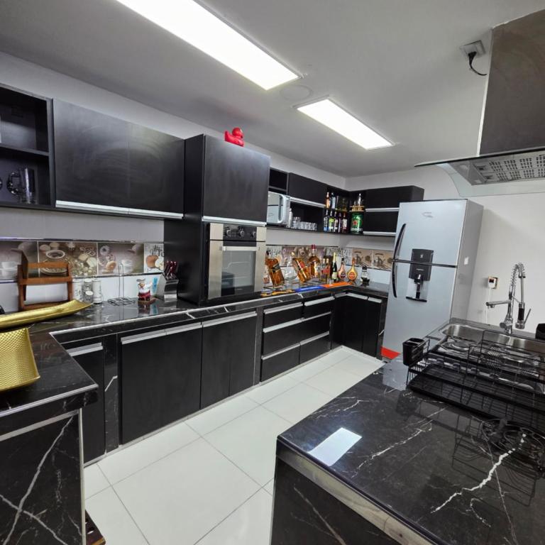 Alisos Suite FC Vip - Three-Bedroom House - 14