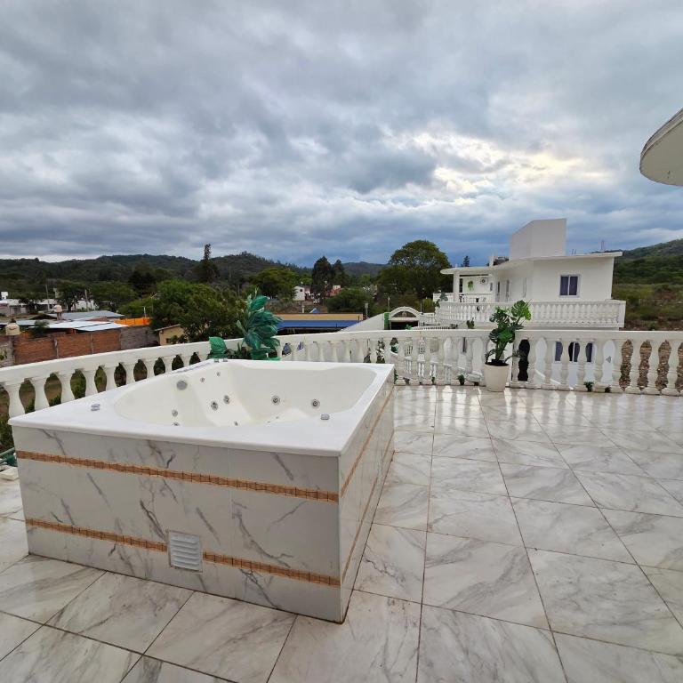 Alisos Suite FC Vip - Three-Bedroom House - 18