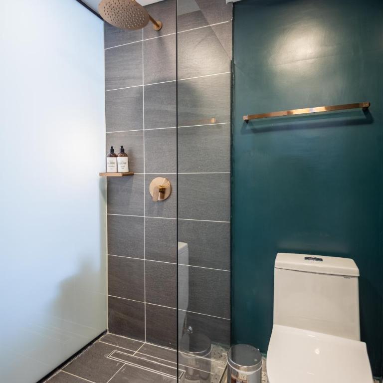 Glow Medellín - Habitación Doble con balcón - 8