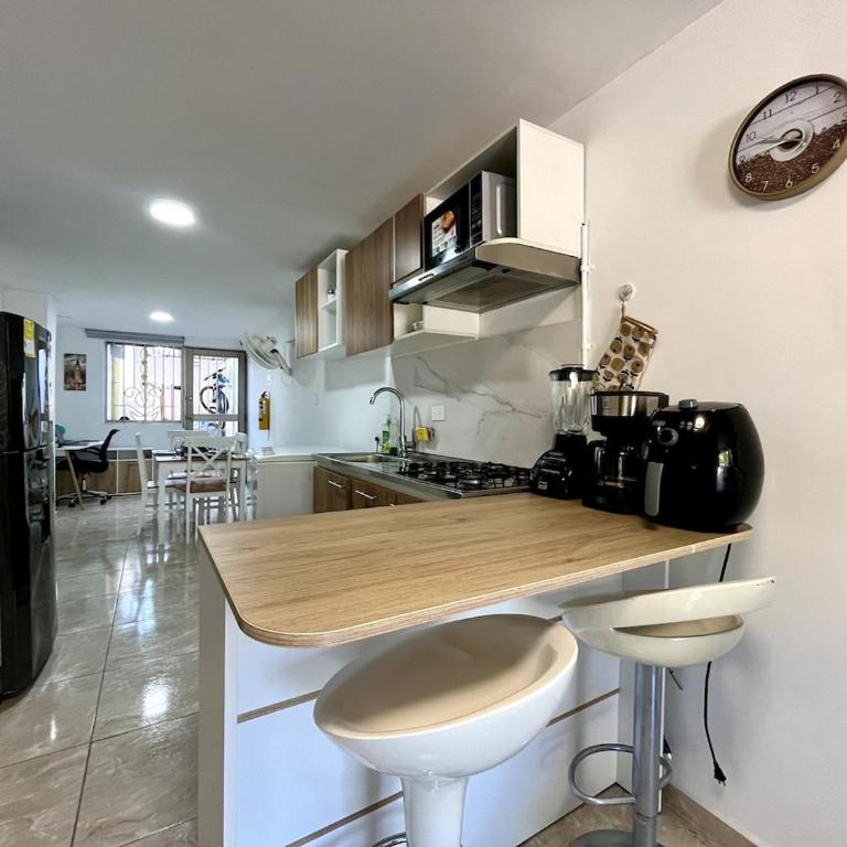 Moderno apartamento privado con parqueadero - Apartamento de 2 dormitorios - 16