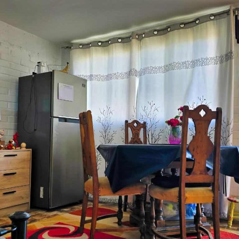Encantadora Casa con Balcón a Pasos del Mar - One-Bedroom House - 14