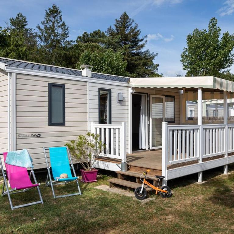 Mobil home confortable avec terrasse à Saint-Hilaire-de-Riez - API-1-52-887 - Mobile Home - 1