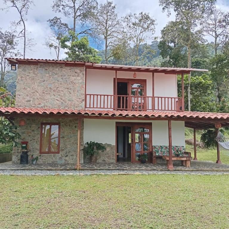 Rural Cabin Among Clouds Támesis - Two-Bedroom House - 2
