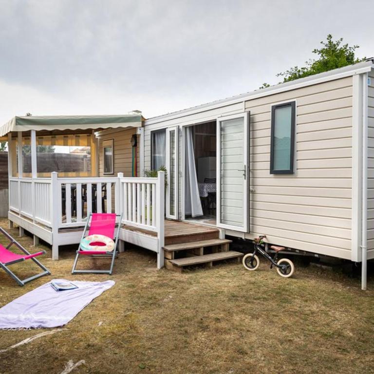 Mobil Home 31m² 3 Chambres avec Terrasse - API-1-52-976 - Mobile Home - 1