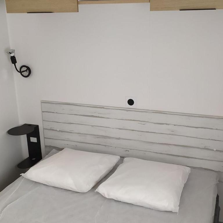 Mobil Home 31m² 3 Chambres avec Terrasse - API-1-52-976 - Mobile Home - 4
