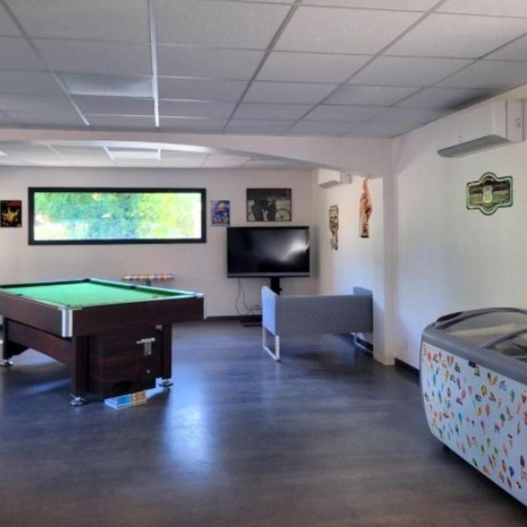Mobil-home sur pilotis avec terrasse - API-1-52-1009 - Mobile Home - 18