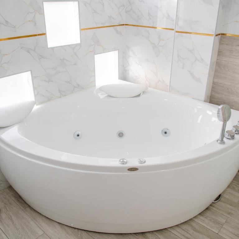 HOTEL TERRANOVA Abancay - Deluxe Suite with Spa Bath - 3